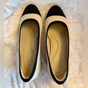 VIVAIA Julie Round Toe Chunky Heels